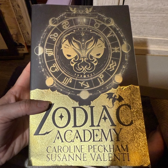 Books - Picture 8 of 11